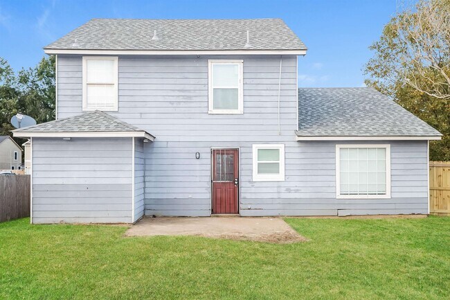 Building Photo - 4793 Northwood Hills Dr