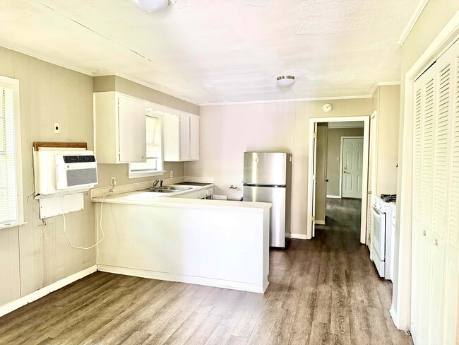 Building Photo - 2030 Colorado St