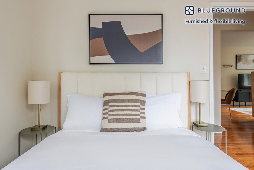 Building Photo - 264 Harvard St