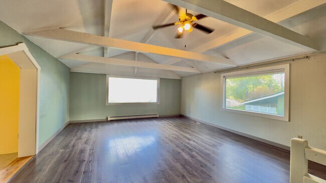 Building Photo - Lakefront Home at Summit Lake 3 Bedrooms with Lake Views