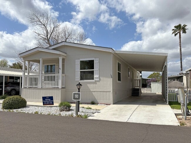 Primary Photo - 21100 State St