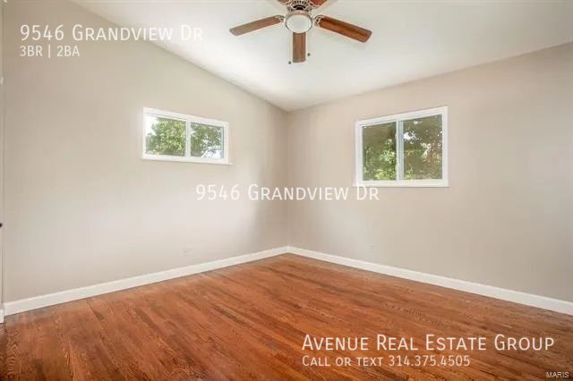 Building Photo - 9546 Grandview Dr