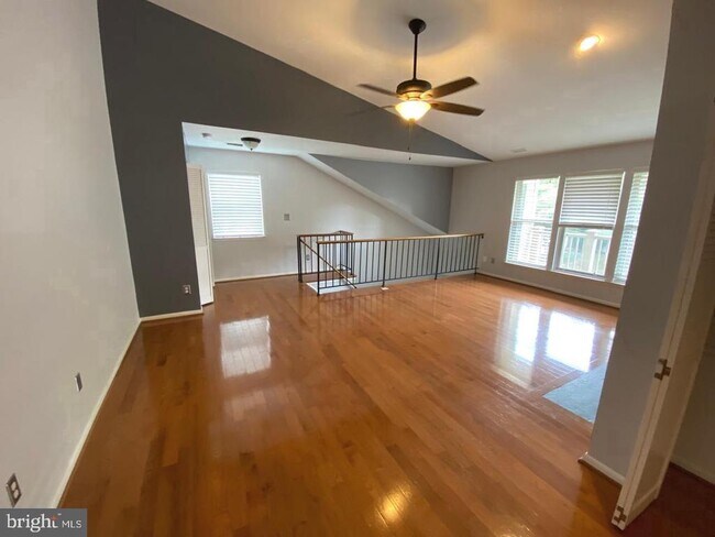 Building Photo - 13247 Meander Cove Dr