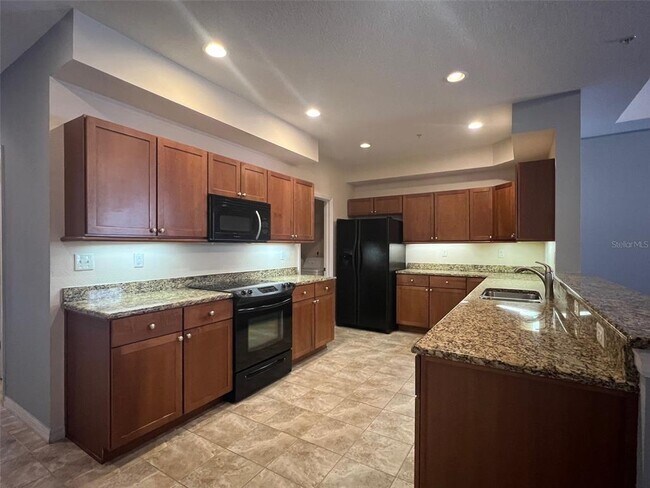 Building Photo - 642 Wells Ct