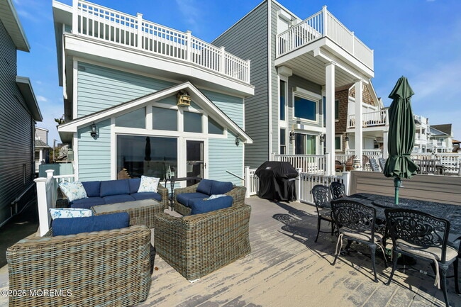 Building Photo - 55 Beach Front