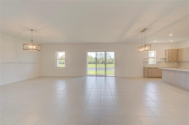 Building Photo - 4390 SW 122nd Terrace