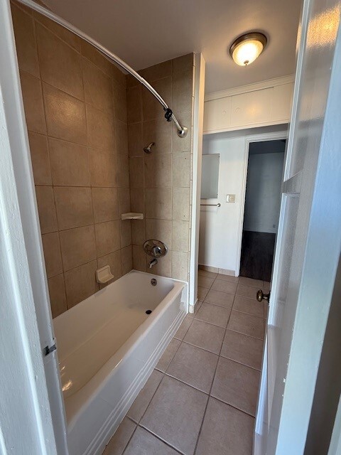 Building Photo - 428 N Glenwood Plz