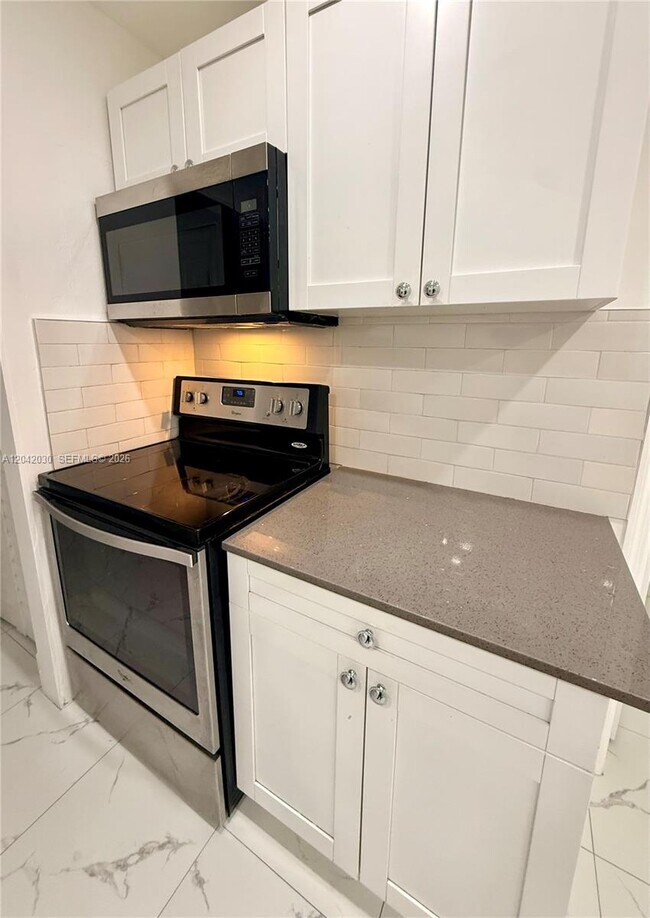 Building Photo - 26741 SW 139th Ave