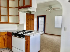 Building Photo - 460 W 39th St