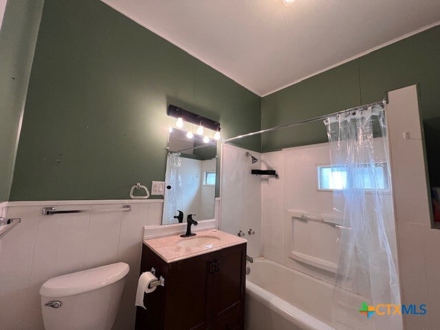 Building Photo - 163 N Sycamore Ave