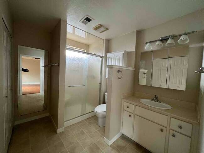 Building Photo - 2640 Otter Ct