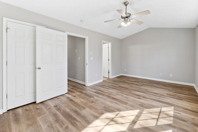 Building Photo - 2/2.5 Townhome in Great Flowery Branch loc...