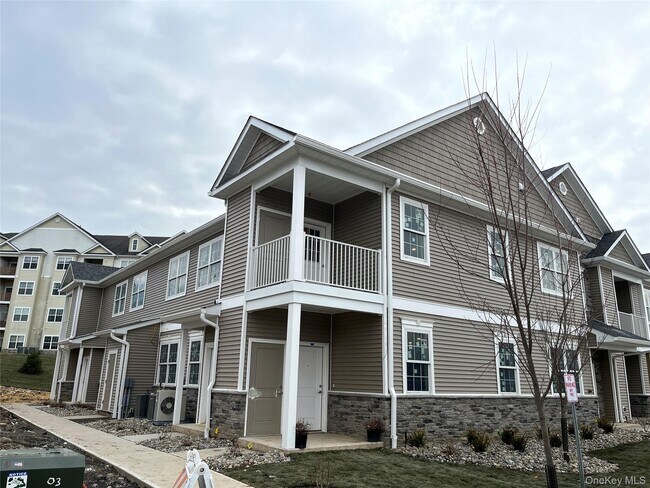 Building Photo - 226 Tower Ridge Cir