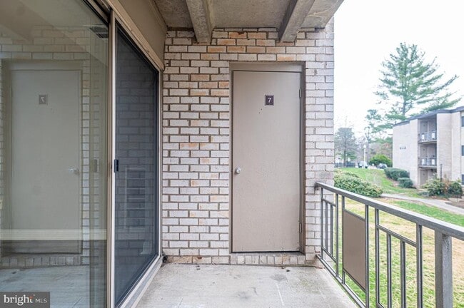 Building Photo - 12211 Braxfield Ct