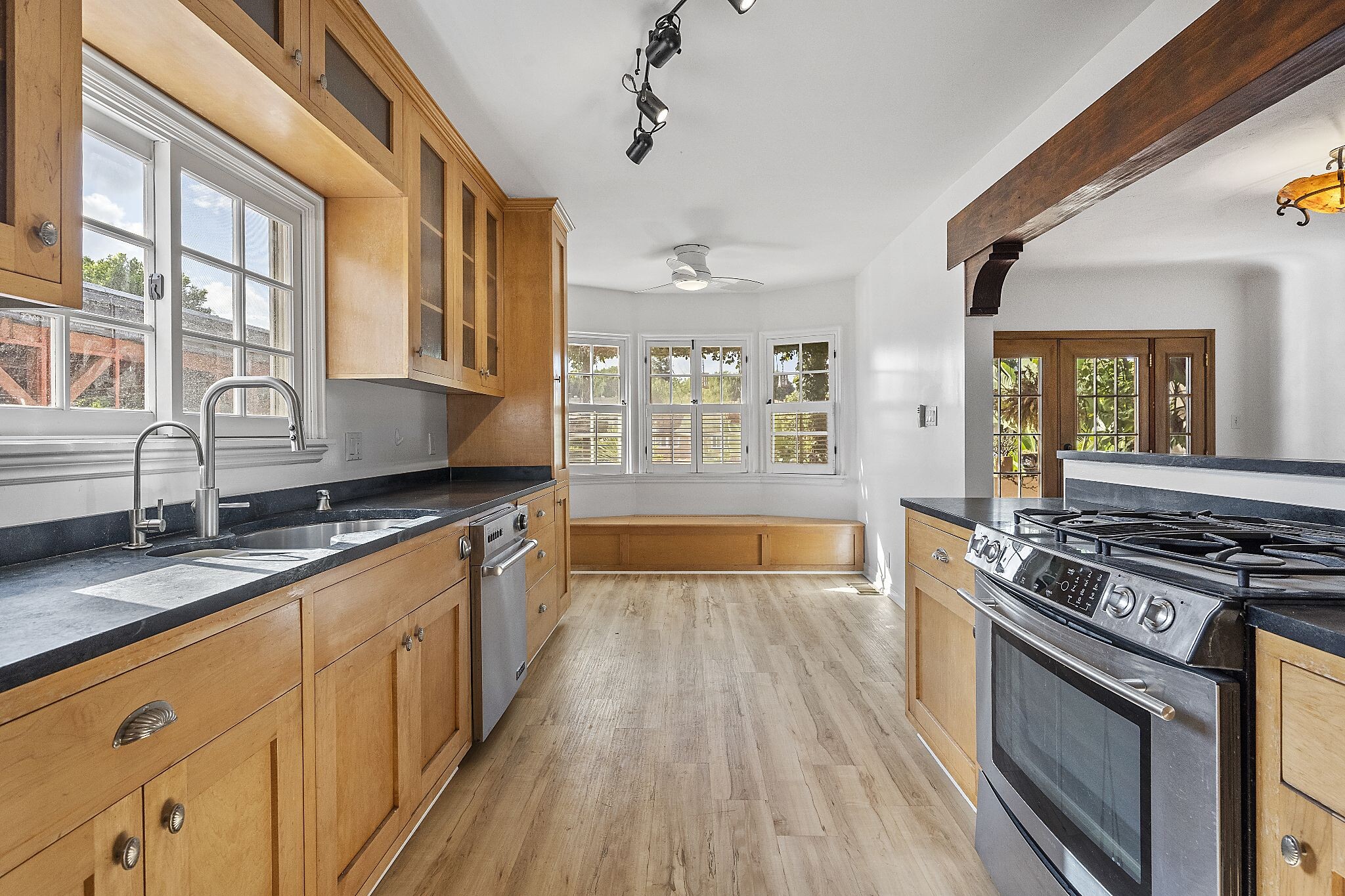 Building Photo - 4044 Huron Ave