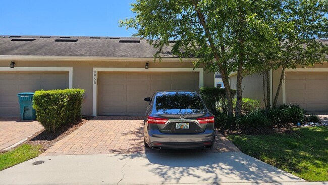 Building Photo - Spacious Randal Park Townhome