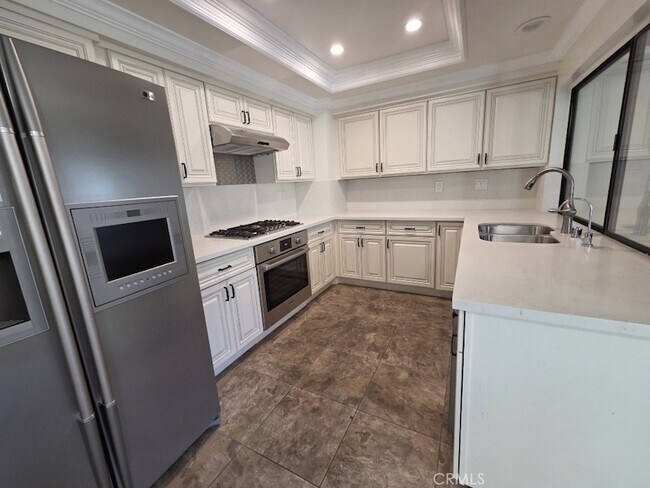 Building Photo - 9 Rock Cliff Pl