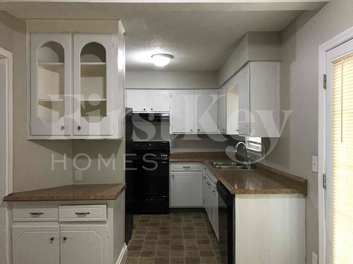 Building Photo - 7714 E 90th Terrace