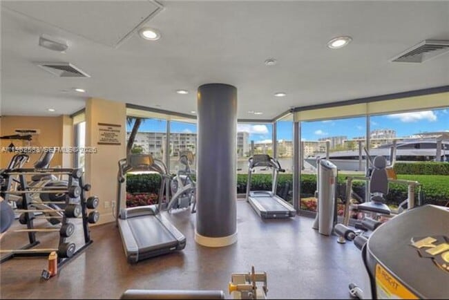 Building Photo - 1000 W Island Blvd