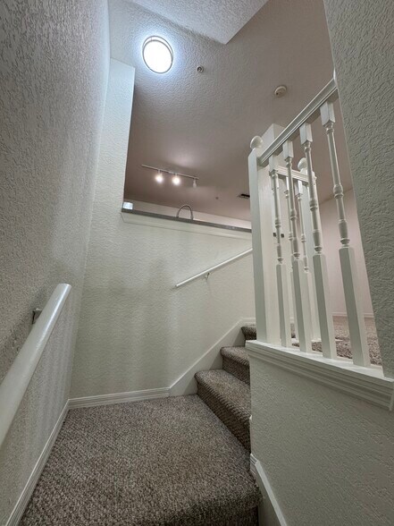 Building Photo - 1521 Legacy Club Dr