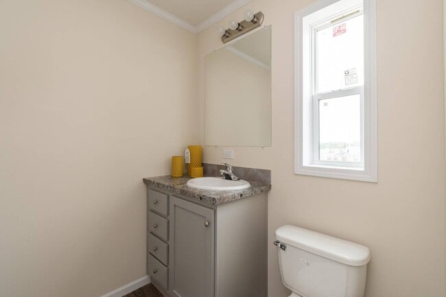 Building Photo - 9 Cozy Dr