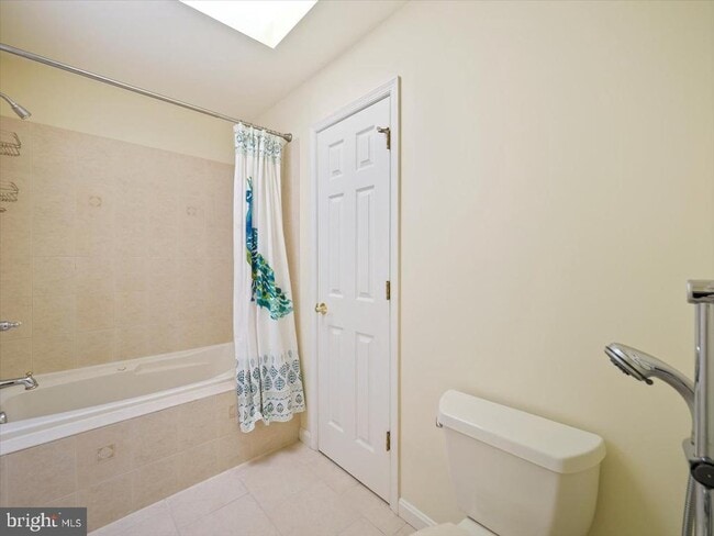 Building Photo - 3271 St Andrews Dr