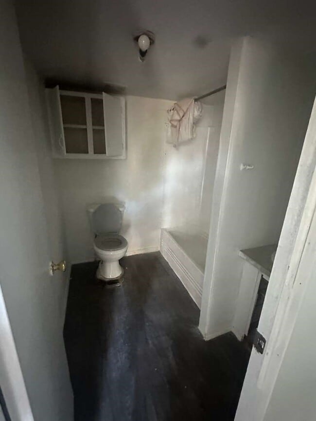 Building Photo - 24304 Oak Run