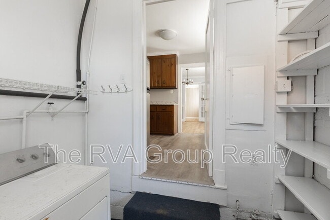 Building Photo - 2415 Dumbarton Rd