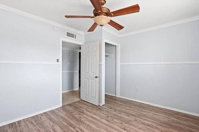 Building Photo - 1260 Las Pompas Rd