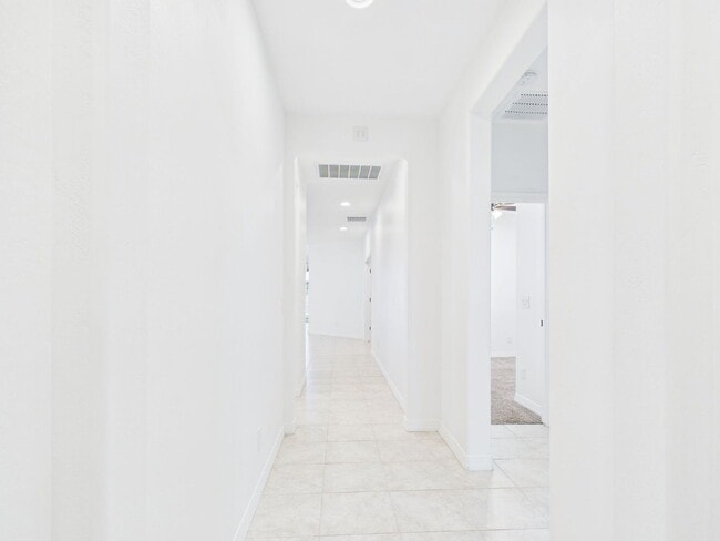 Building Photo - Resort Style Living in Estrella Mountain Ranch