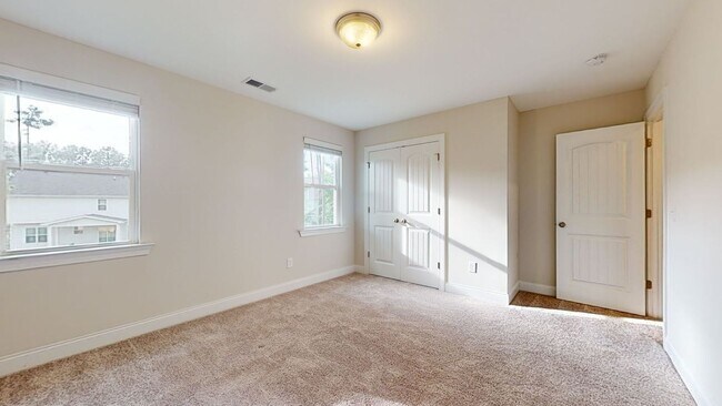 Building Photo - 507 W Red Head Cir