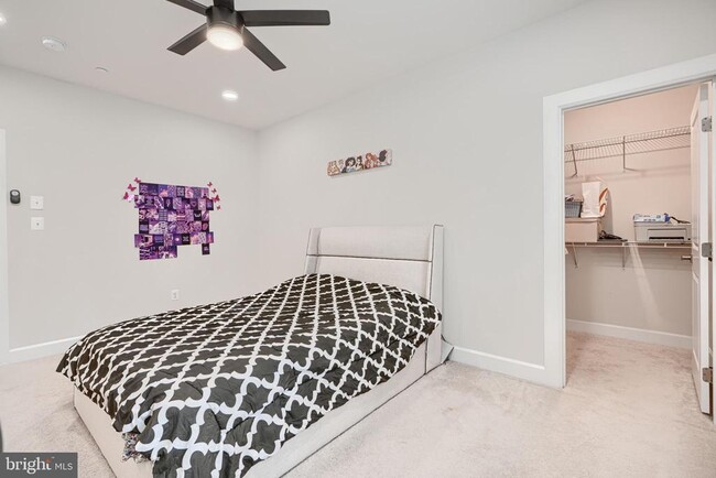 Building Photo - 7123 Starmount Ct