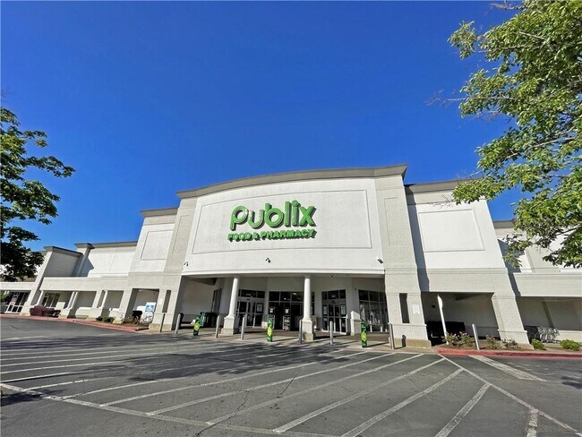 Building Photo - 641 Hood Rd