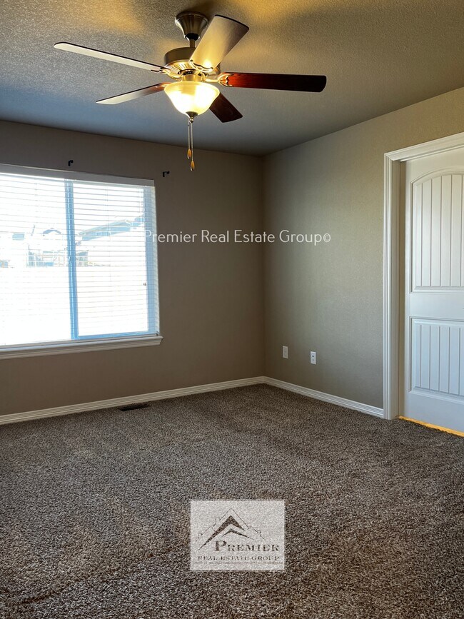Building Photo - 10812 Yuba Dr