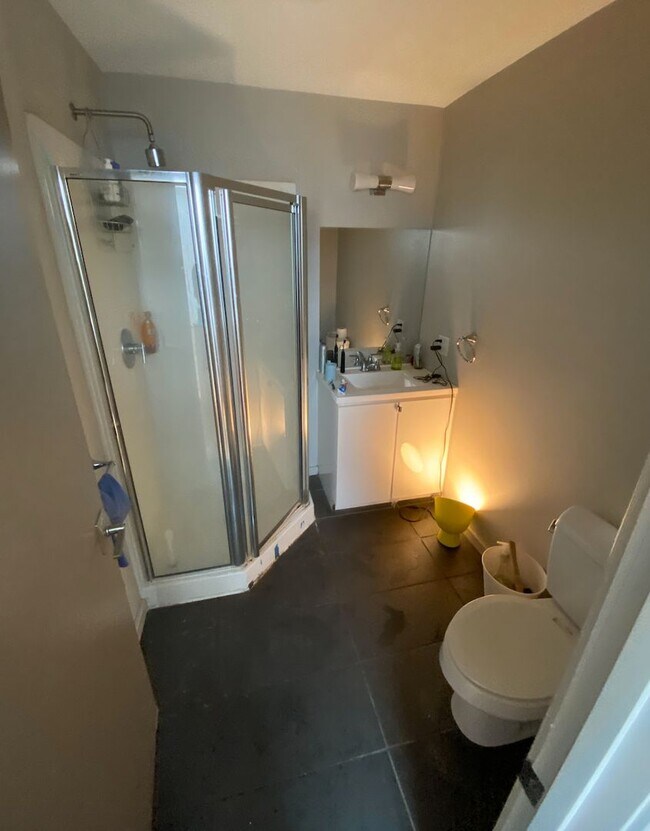 Building Photo - Luxury Allston 4-bed+2.5-bath+2-parking