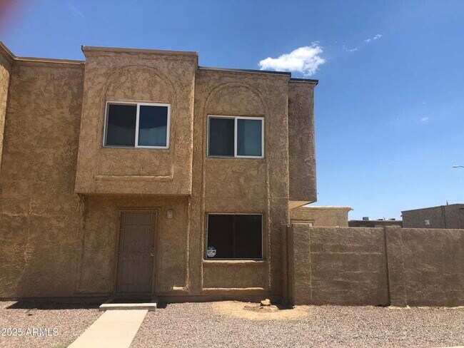 2 Story Townhouse, 3 Bedroom, 1 Bathroom,... - 2 Story Townhouse,  3 Bedroom, 1 Bathroom,...