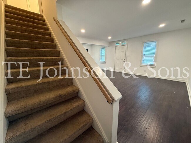 Building Photo - 4309 Walnut Hollow Dr