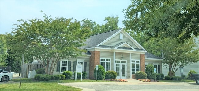 Building Photo - 117 Kelly St