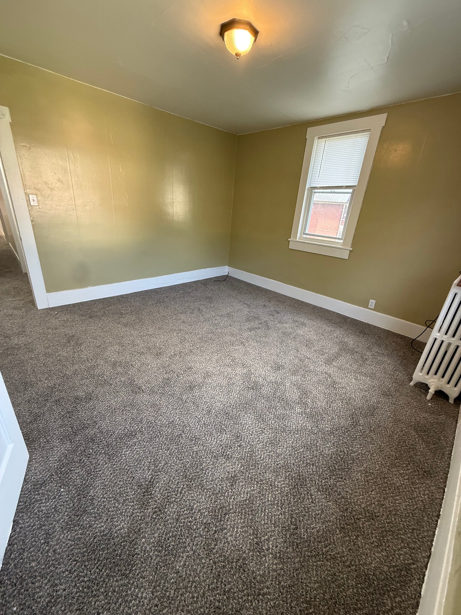 Building Photo - 829 Wood St
