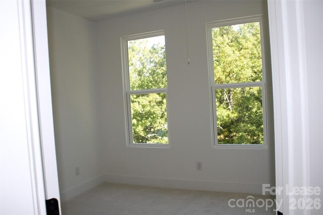 Building Photo - 1340 Hamilton St