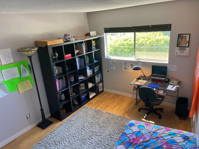 Building Photo - 6601 Springpark Ave