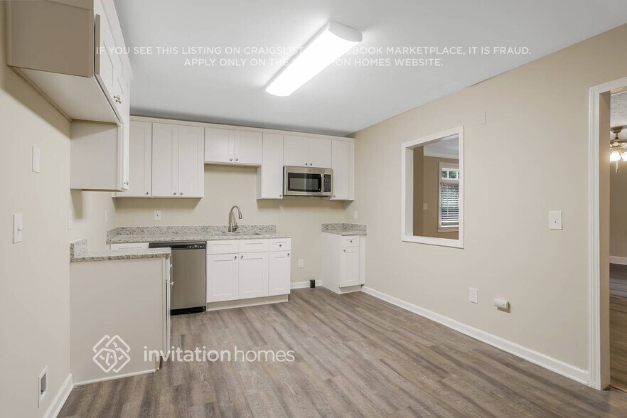 Building Photo - 762 Plainville Way SW