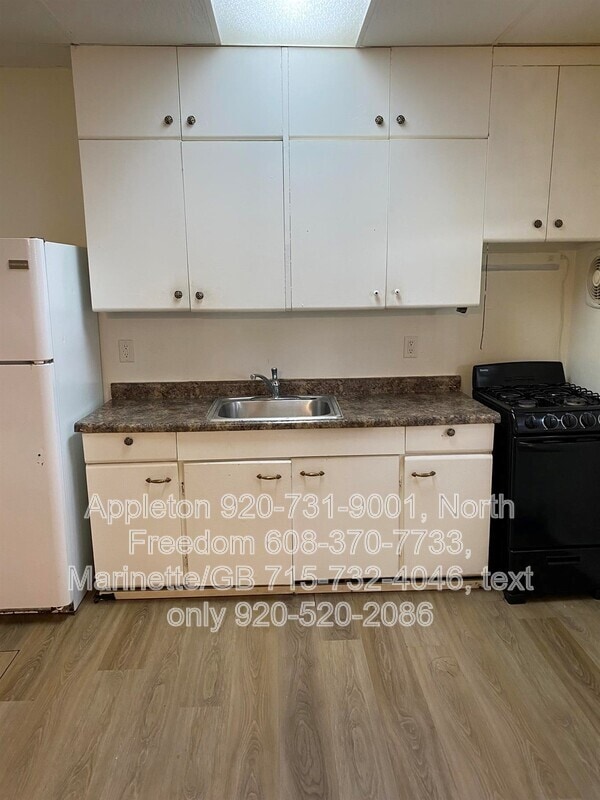 Building Photo - S7559 US-12