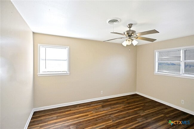 Building Photo - 4706 Dreibrodt Rd