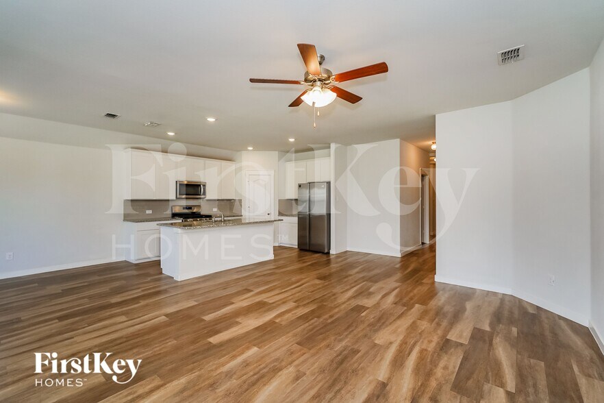 Building Photo - 9005 Dameron Dr