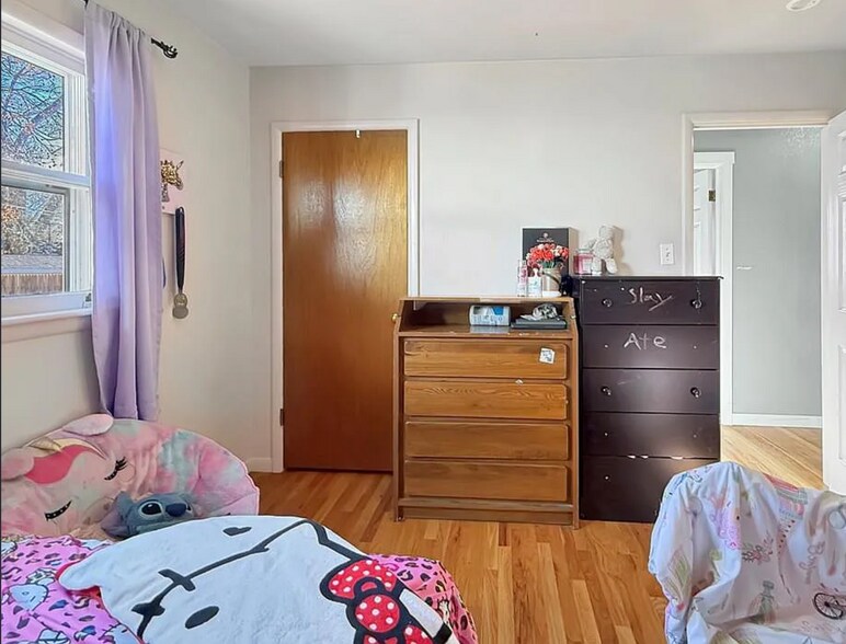 Building Photo - 2891 S Valentia St