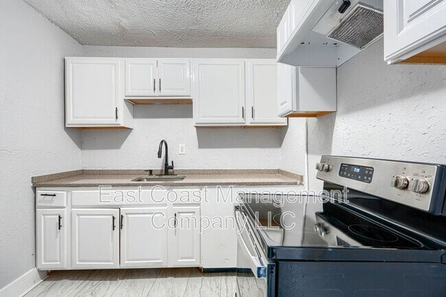 Building Photo - 2878 Harford Rd