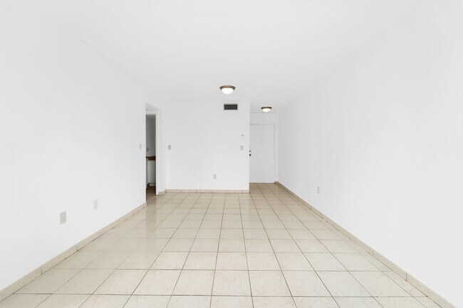 Building Photo - 250 180th Dr