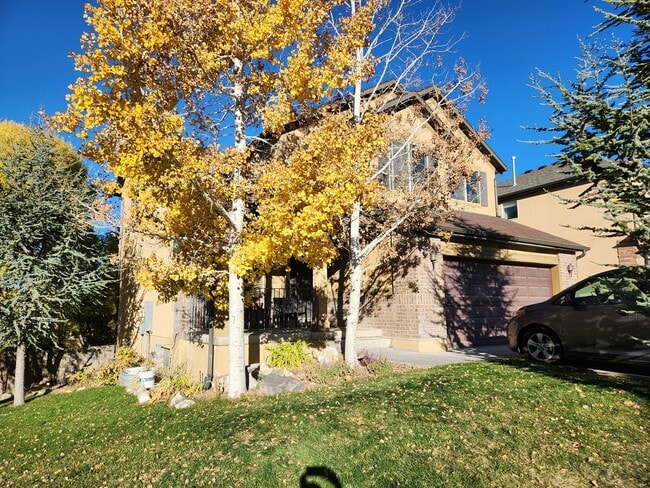 Building Photo - Great 5 Bed 2.5 Bath Home Newly Remodeled