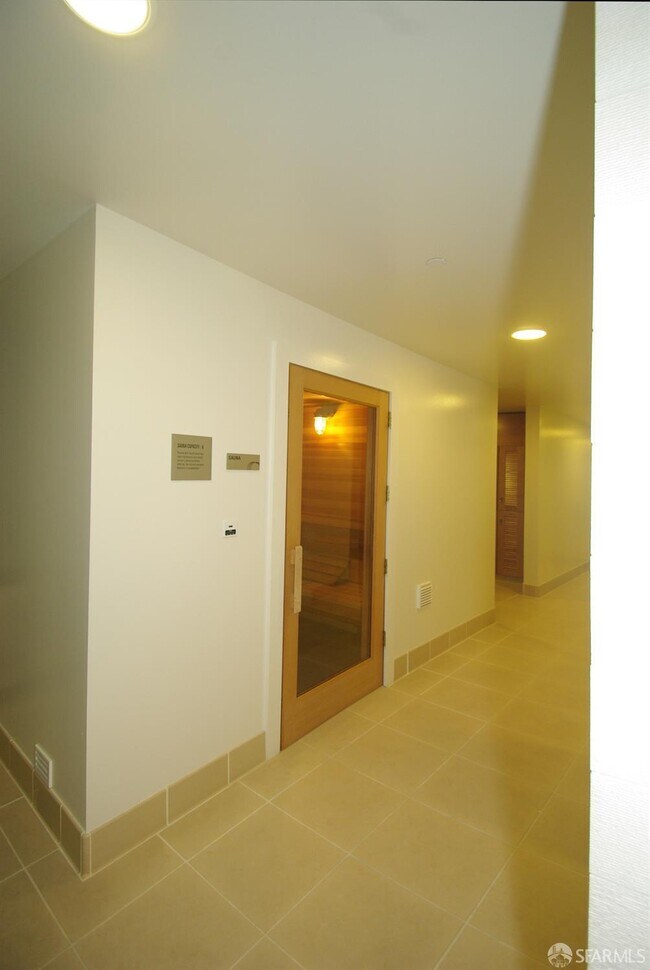 Building Photo - 301 Main St